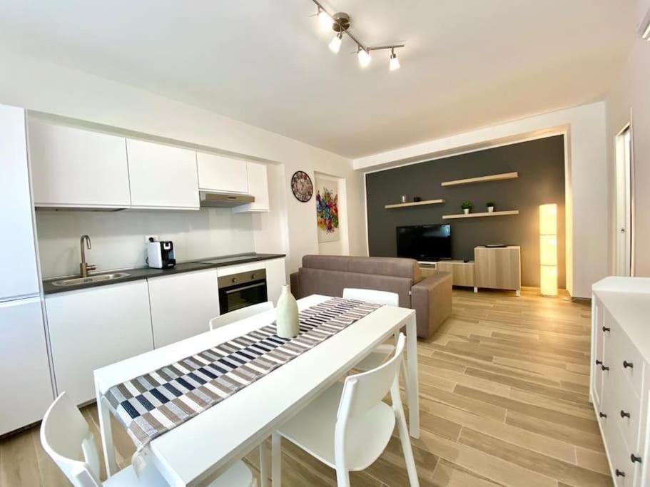 Apartamento Un Raggio Di Sole Al Massimo Palermo Exterior foto
